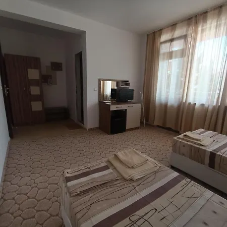 Нептун Guest house *