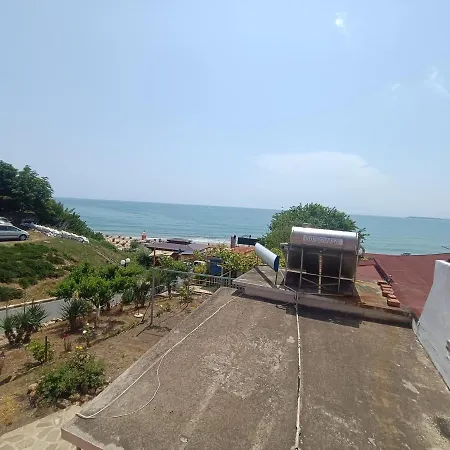 Нептун Guest house *